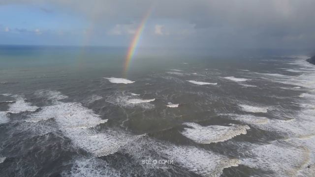 ШТОРМ в СОЧИ 7 баллов СЪЕМКИ с ДРОНА ⚡ ПОЖИРАЕТ ПЛЯЖИ!!! 1.12.21 смотреть онлайн