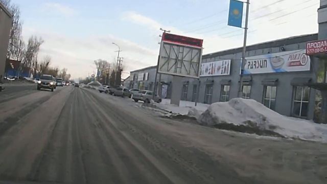 Усть-Каменогорск, зима 2016. Дороги в городе не чистят. Колея, колея, колея, колея...... смотреть онлайн
