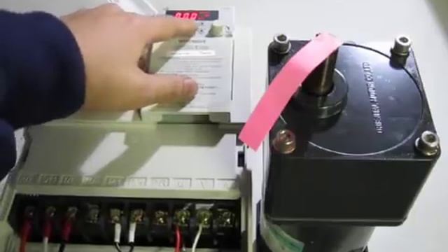 Mitsubishi Electric FR-E520-5.5K INVERTER　動作確認 смотреть онлайн