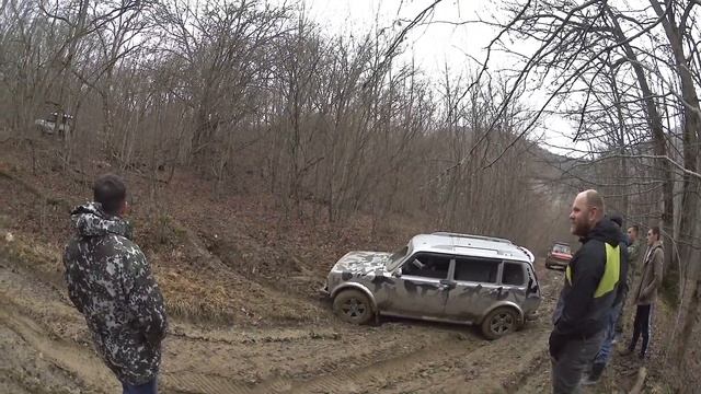 Жёсткое бездорожье. Нива или заряженный УАЗ кто проходимей? Крымский off-road смотреть онлайн