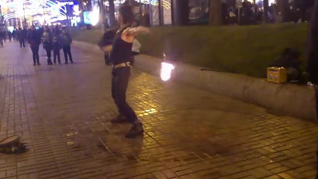 Чувак с огнями, Хрещатик 2013 смотреть онлайн