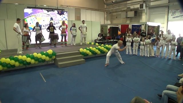 2 день Карнавал Необычных Увлечений Capoeira Santa Cruz Siberia 2 смотреть онлайн