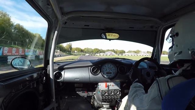 Mini R53 Shakedown - Afternoon Session @ Combe смотреть онлайн