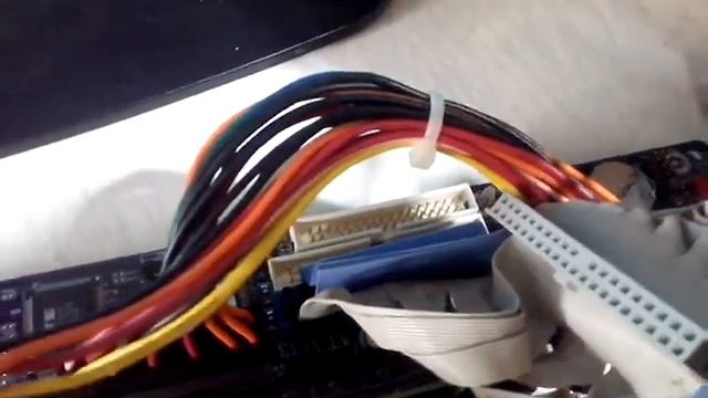 Placa Mãe Ecs K8m800-m2 + Proc Amd Semprom 1.8ghz + 1gb Ram смотреть онлайн