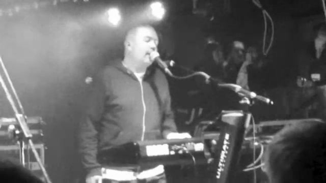 Frost* - Falling Down (Live at Celebr8.2 2013) смотреть онлайн