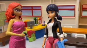 Кто испортил реферат Маринетт? Маринетт получила двойку! / Леди Баг и Супер Кот