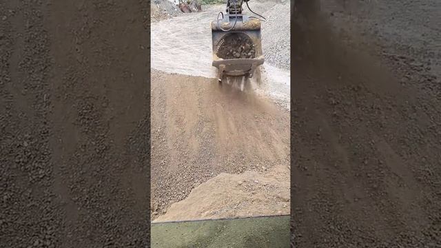 Hyundai 220 Construction Equipment