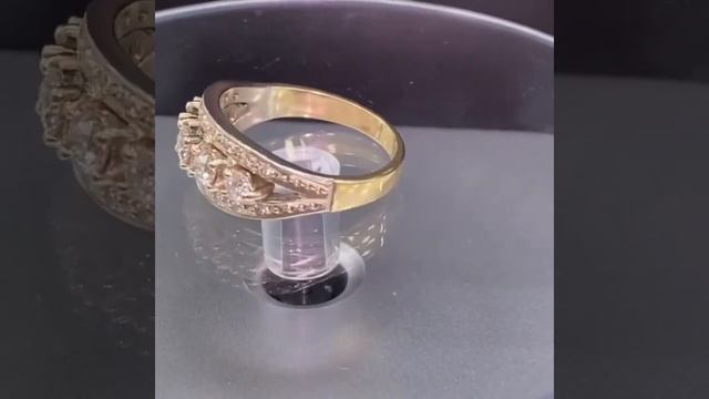 Золотое кольцо, вставки бриллианты проба 750 Вес 7,44 гр