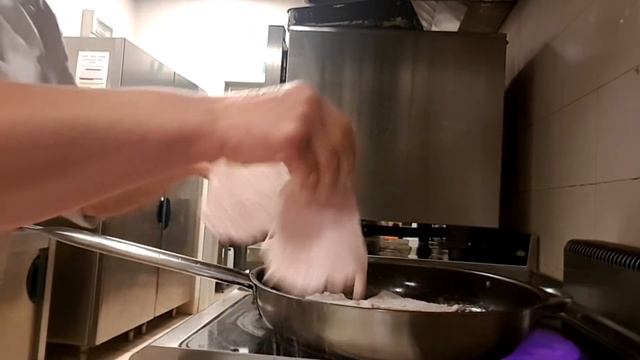 улетное мясо SCALOPPINE, повторяйте не пожалеете? смотреть онлайн