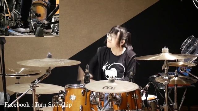 Avenged Sevenfold - Nightmare Drum Cover By Tarn Softwhip female drummer смотреть онлайн