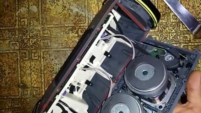 Open the front panel of SONY SRS-XB43/BASS TEST SUBWOOFERS!!! смотреть онлайн