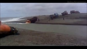 Эти парни умеют ездить! Водители грузовика уровень БОГ! Профи своего дела.