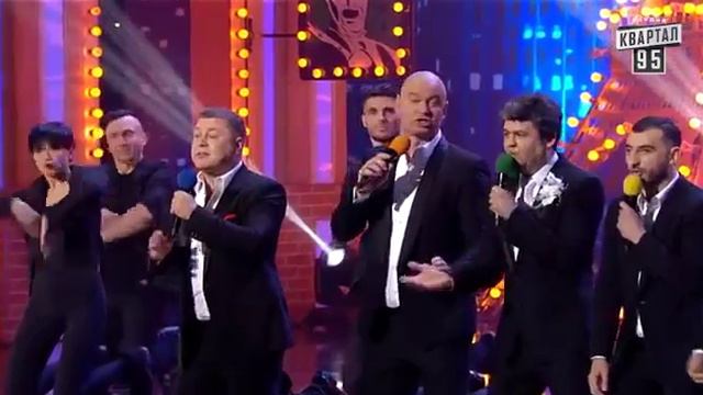 Главный экспонат Украины На лабутенах и в очках смотреть онлайн