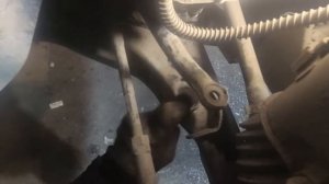 Mitsubishi. Outlander. Замена стойки переднего стабилизатора.