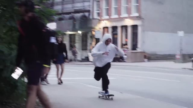 Nike SB | Deedz in New York City смотреть онлайн