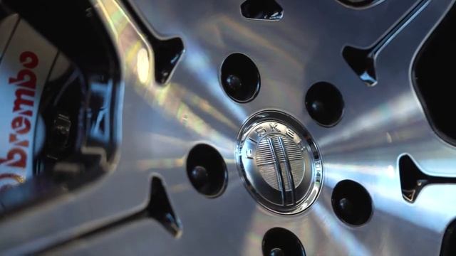 Электромобиль Fisker на твердотельных аккумуляторах. 800 км запас хода и зарядка за 1 минуту смотреть онлайн