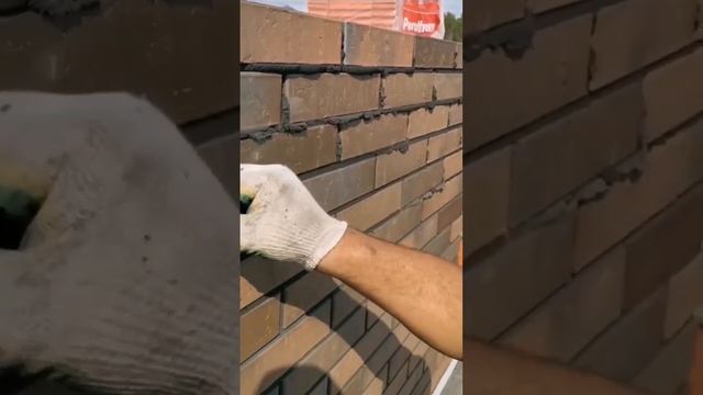 расшивка швов черным раствором. #кирпичныйдом #строительстводомов смотреть онлайн
