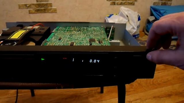 SONY CDP-40 замена пассика и визуальный осмотр со снятой крышкой. смотреть онлайн