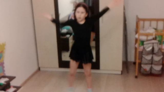 Песня и танец с 8 марта смотреть онлайн