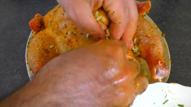 Супер Сочная и Вкусная Курица В духовке. Фаршированная Курица смотреть онлайн