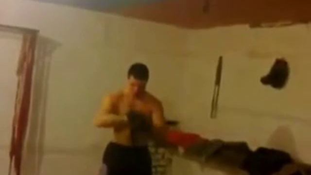 реалЬный бой пацанов без защиты жестЬ смотреть онлайн