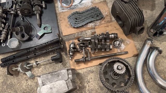 ИЖ ПЛАНЕТА 5 ИЖ ЮПИТЕР 5 Большая партия запчастей смотреть онлайн