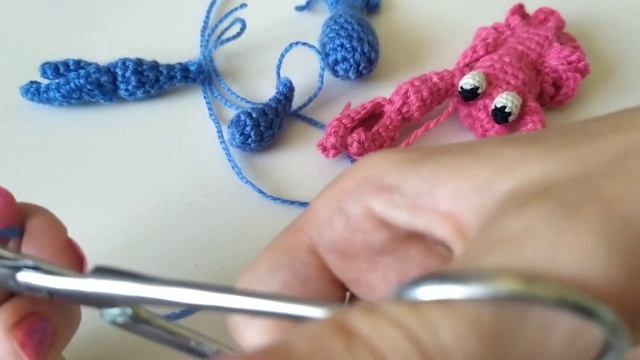 Маленький РАК КРЮЧКОМ / Рак брелок крючком. Часть 2. Клешни смотреть онлайн