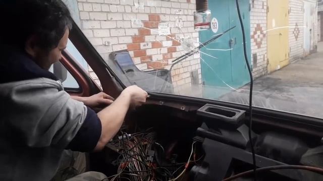 Фольксваген т-3 меняем стекло и педальный блок смотреть онлайн