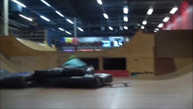 Nick learning to drop in on a 13.5 foot vert ramp смотреть онлайн