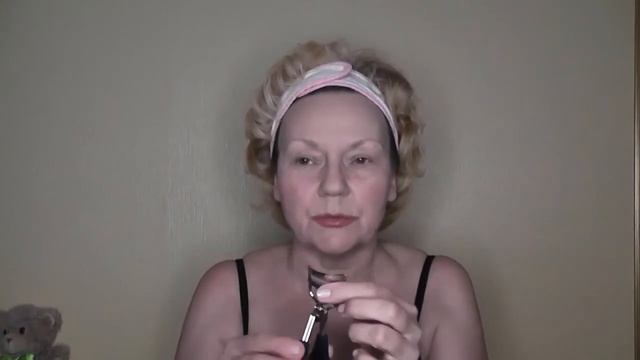 Как завивать ресницы щипцами-керлером для женщин 50+