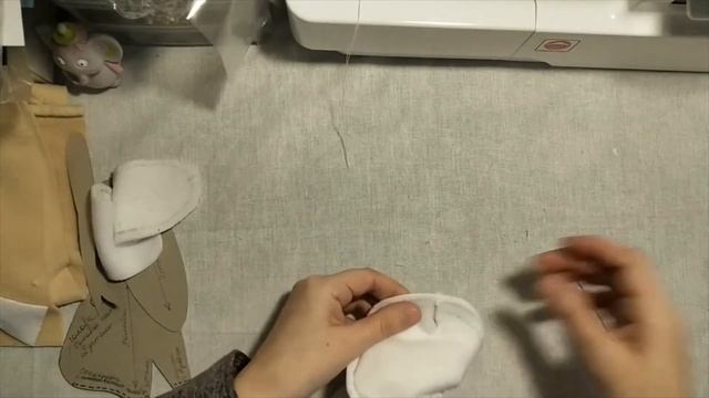 Как сшить зайку своими руками. Зайка "Лапа". Мастер Класс. Часть 2 смотреть онлайн