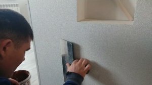 Как убрать пятно на обоях.