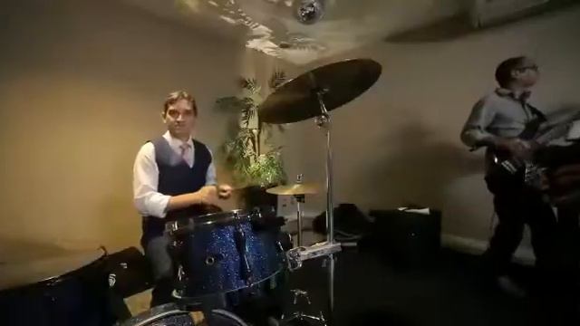Tocando num casamento com leo Fender смотреть онлайн