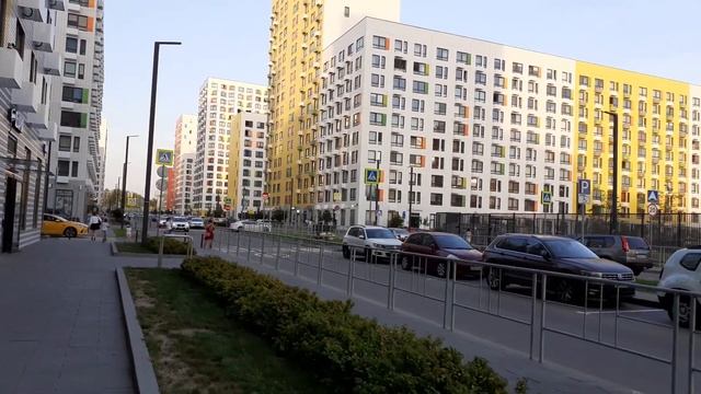 Москва 4011 ЖК Бунинские луга, проспект Куприна, улица Александры Монаховой лето вечер смотреть онлайн