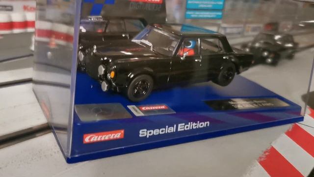 Carrera Digital 132 Mercedes Benz 300 SEL 6.3 AMG Special Edition zu verkaufen....... смотреть онлайн