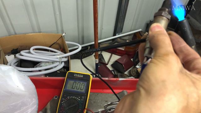 What a (VERY!) bad W124 catalytic converter looks like! смотреть онлайн