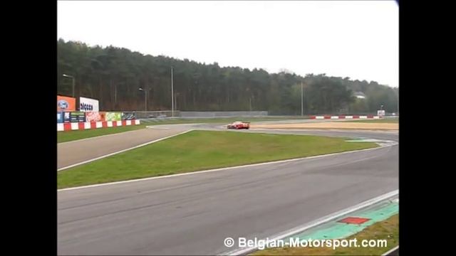 Ferrari 430 GT2 and 458 GT2 testing - loud downshifts & backfire смотреть онлайн