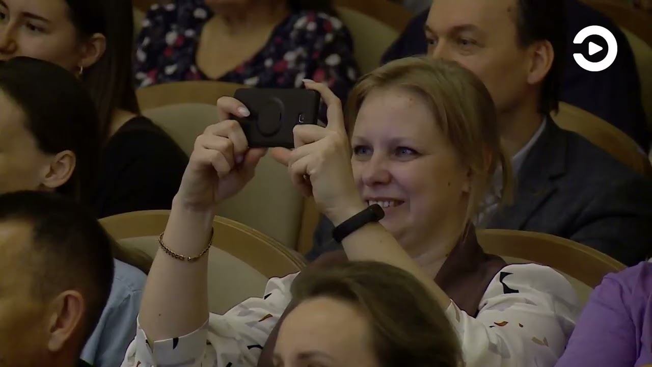 В Центре культуры и досуга выступили воспитанники детских студий ансамбля «Вензеля» смотреть онлайн