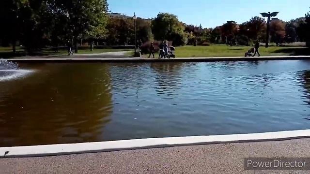 Варшава. Девушка древней профессии ?♀️Park Bródnowski с пикантной инсталяцией? смотреть онлайн