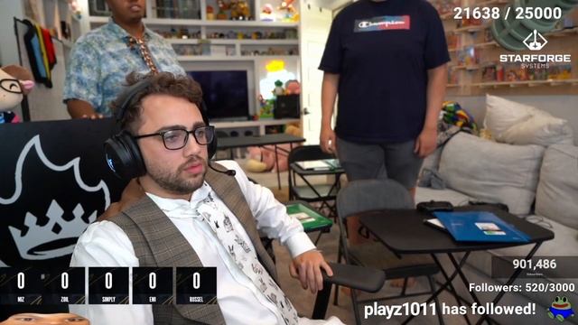 Mizkif, Zoil, Simply, Russel React to Valkyrae Gymshark Photo смотреть онлайн