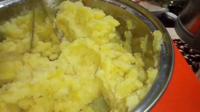 Что приготовить из куринных желудков. Картофельная запеканка с куринными желудками. смотреть онлайн