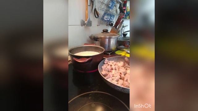 готовим вместе.Рис с гуляшом легко и просто смотреть онлайн