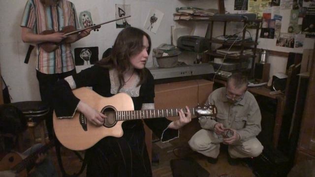 Алиса Апрелева "По секунде, по волосу..." + "Солнце?" смотреть онлайн