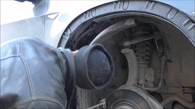 BMW Х5 Е70 ((( Откуда вода в салоне , замена трубки омывателя , ч.1 .