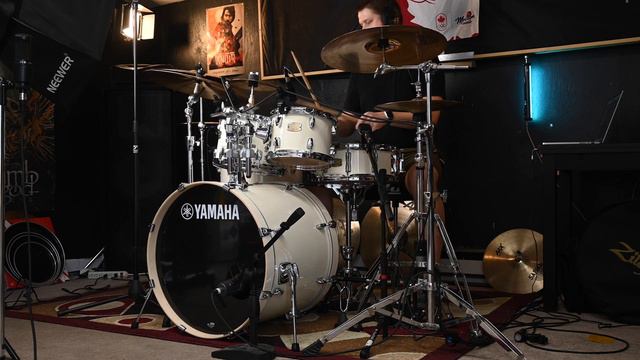 Yamaha Stage Custom | Classic White | Unboxing & First Play смотреть онлайн