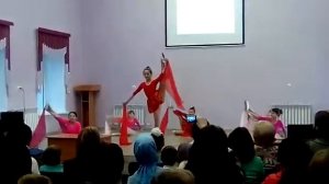 Танец в доме пионеров
