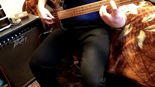 Бас гитара. Гриф клен, дека красное дерево. смотреть онлайн