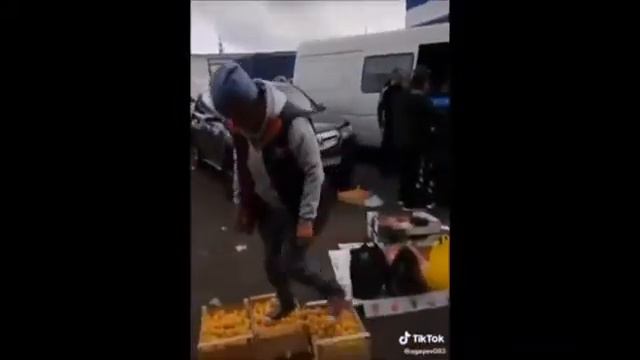 Азербайджанские рынки в Москве закрыли для продукции из Армении, 50 тонн осталось гнить смотреть онлайн