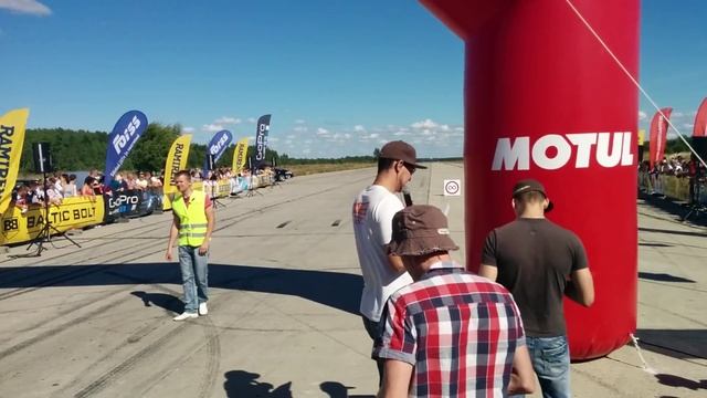One Mile Challenge 2015 II Volvo 940 2.0T Jonatan Valtenberg 195 kph смотреть онлайн