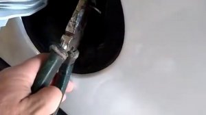 Как снять лючок на Kia Sorento 2012